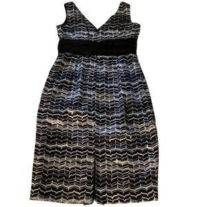 London Times Petites Black White Wave Print Sleeveless Dress‎ Size 6P